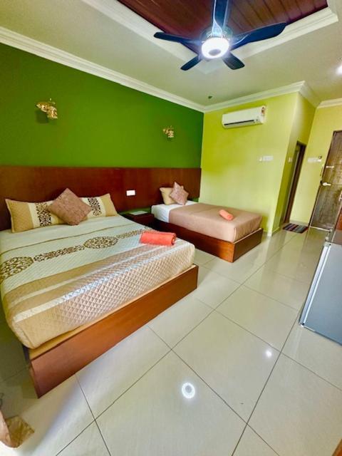 Norshah Village Resort Pantai Cenang  Eksteriør billede